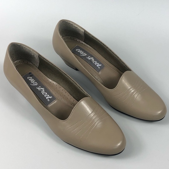 Easy Street Easy Flex Comfort Women’s Slip-On Kitten Heels Size 9M - Picture 1 of 14